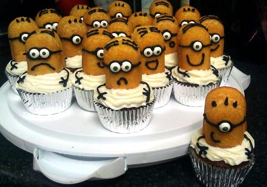 Minion cakes.jpg